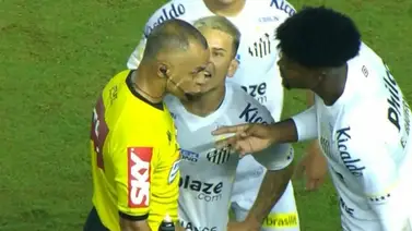 Mira la reacción de Yeferson Soteldo tras ser expulsado con Santos (+Videos) Mira la reacción de Yeferson Soteldo tras ser expulsado con Santos (+Videos)