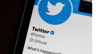 ¡Revuelo en redes sociales! Twitter retira verificación a los artistas