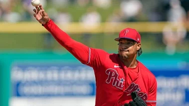 El pitcher mexicano Taijuan Walker sale por lesión en su brazo y preocupa a los Phillies de Philadelphia