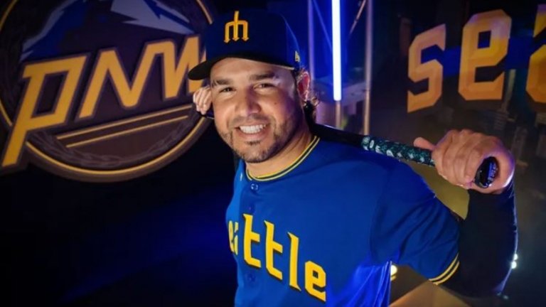 MLB: ¡Que pinta! Vea aquí los uniformes alternativos para Eugenio Suárez y  los Marineros