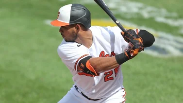 MLB: ¡Ni corto ni perezoso! Anthony Santander la manda a volar en el duelo ante Reales (+Video)