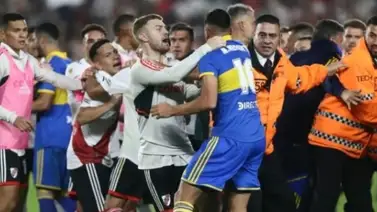 El Clásico River - Boca terminó en batalla campal entre los jugadores (+Videos) El Clásico River - Boca terminó en batalla campal entre los jugadores (+Videos)