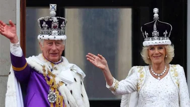 ¡Les dieron hasta con la corona! Mira los mejores memes de la coronación de Carlos III y Camilla Parker