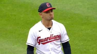 MLB: ¡CLASE DE JUGADA! Andrés Giménez sacó a relucir su calidad de guante de oro (+VIDEO)