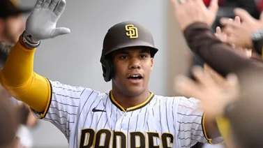 Nadie batea más que él: Juan Soto lidera a los Padres de San Diego en mayo