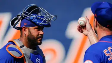 MLB: Omar Narváez comenzará su rehabilitación la próxima semana MLB: Omar Narváez comenzará su rehabilitación la próxima semana