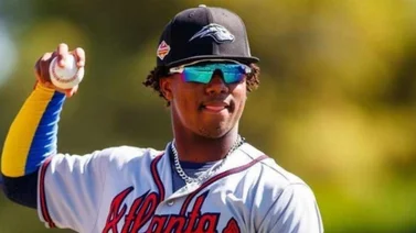 MLB: ¡Que joyita! Mira la nueva pincelada defensiva de Ronald Acuña Jr. (+Video)