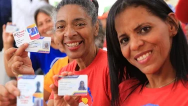 ¿Será que las mujeres cobrarán su bono especial por el día de las madres? Aún esperan el pago