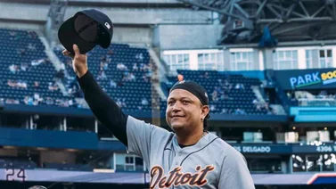 ¡Que ternura! Miguel Cabrera le lanzó flores a su hija por su cumpleaños