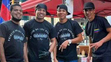 Venezolanos encienden las calles de New York con sus mega pepitos