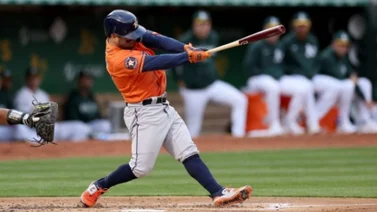 MLB: ¡Cayó el primero! José Altuve estrena su cuenta jonronera en el 2023 (+VIDEO)