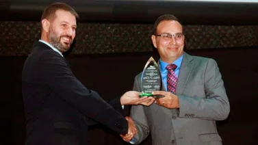 Este entrenador venezolano buscará ganar la carrera hípica más importante de Panamá