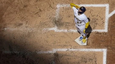 MLB: ¡Inmenso! William Contreras demuestra su poder hacia la banda contraria (+Video)