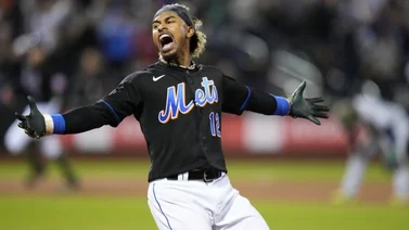 MLB: ¡ENORME BATAZO! Francisco Lindor castigó al venezolano Ranger Suárez (+VIDEO)