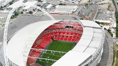La "Orejona" posa en Wembley: ¿Cuántas finales de Champions se han jugado allí? (+Video) La "Orejona" posa en Wembley: ¿Cuántas finales de Champions se han jugado allí? (+Video)