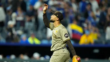 MLB: ¡Imparable! Robert Suarez se gana esta distinción en la Liga Nacional