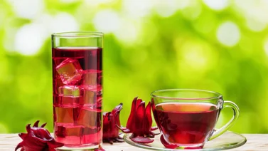 Estos son los 8 beneficios del agua de jamaica