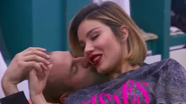 Así fue la inesperada propuesta de noviazgo de Clovis Nienow a Aleska Génesis (+Video)