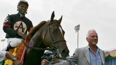 Multimillonario propietario de caballos detenido y acusado de asalto sexual en Canadá Multimillonario propietario de caballos detenido y acusado de asalto sexual en Canadá