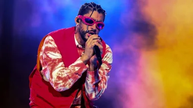 Bad Bunny se “perreó” a una bailarina y tuvo un pequeño incidente 