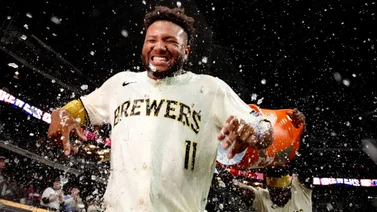MLB: Jackson Chourio mantiene a Milwaukee en la cima con gran aporte (+Video)
