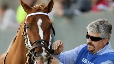 Entrenador Hall de la Fama sentenciado a pagar casi $500.000 a sus empleados en Estados Unidos Entrenador Hall de la Fama sentenciado a pagar casi $500.000 a sus empleados en Estados Unidos