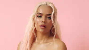 Vídeo| Karol G fue besada por un fan en Suiza y así reaccionó Vídeo| Karol G fue besada por un fan en Suiza y así reaccionó