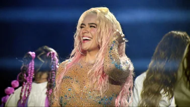 Karol G seguirá los pasos de Shakira y podría encabezar el Super Bowl 2025