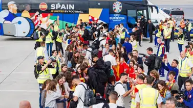 Eurocopa 2024: Más de 11 mil aficionados españoles pintan las calles de Alemania para su encuentro ante Croacia (+Video) Eurocopa 2024: Más de 11 mil aficionados españoles pintan las calles de Alemania para su encuentro ante Croacia (+Video)