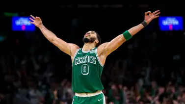 NBA: ¡En su salsa! Jayson Tatum suma dos más ante la defensa de Luka Doncic y acaricia el título (+Video) NBA: ¡En su salsa! Jayson Tatum suma dos más ante la defensa de Luka Doncic y acaricia el título (+Video)
