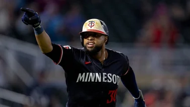 MLB: Cuadrangular de Carlos Santana no evitó la derrota de los Mellizos (+ Video)