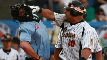 LVBP: 13 años después, Yorvit Torrealba explica su agresión a un umpire con Leones del Caracas LVBP: 13 años después, Yorvit Torrealba explica su agresión a un umpire con Leones del Caracas