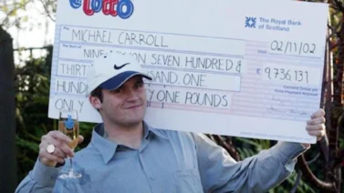 ¡De millonario a recolector de basura! Conoce la impactante historia de Michael Carroll y el ticket de lotería que le costó muy caro