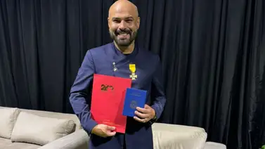 Omar Enrique recibe la Orden Rafael Urdaneta en su primera clase Omar Enrique recibe la Orden Rafael Urdaneta en su primera clase