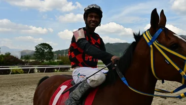 Aprendiz Ángel Ybarra da línea para el 5y6 el domingo en La Rinconada (+Video)