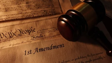 ¿Qué es una enmienda y su papel en la historia de Estados Unidos?