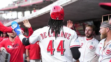 MLB: ¿Debe Elly De La Cruz dejar de batear a la derecha en 2025?