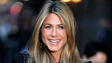 A los 56 años Jennifer Aniston luce picante bikini ¡Mamacita! 