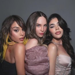 ¡Un trío imparable! Belinda, Danna y Kenia Os se unen en pijamada - ¡Un trío imparable! Belinda, Danna y Kenia Os se unen en pijamada