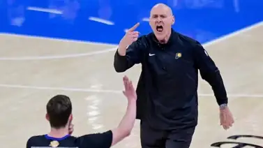 ¿Por qué Rick Carlisle escupe durante los partidos de la NBA? ¿Por qué Rick Carlisle escupe durante los partidos de la NBA?