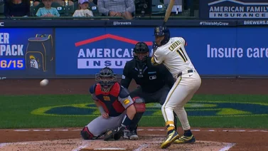 MLB: Jackson Chourio para nada se amilanó ante el equipo de Ronald Acuña Jr. (+Video)