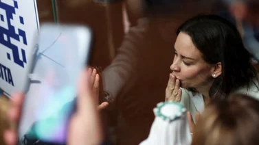María Claudia Tarazona ofrece oración por su esposo Miguel Uribe Turbay