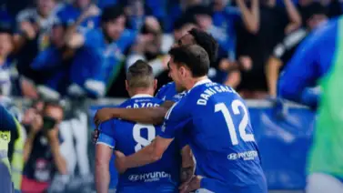Santi Cazorla mete a Real Oviedo en la carrera por el ascenso en España (+ Video) Santi Cazorla mete a Real Oviedo en la carrera por el ascenso en España (+ Video)