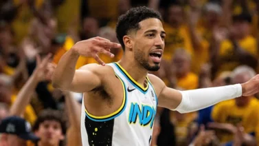 NBA: ¡A lo Magic Johnson! Tyrese Haliburton comienza su espectáculo con grandiosa asistencia (+Video)