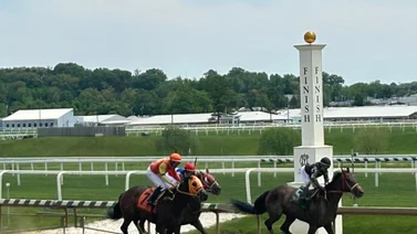 Jockey venezolano nominado a los Premios Eclipse sufre accidente de auto en Estados Unidos 