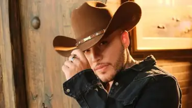 Jessi Uribe formó “El Bochinche” en Caracas: “Me reciben muy lindo aquí” Jessi Uribe formó “El Bochinche” en Caracas: “Me reciben muy lindo aquí”