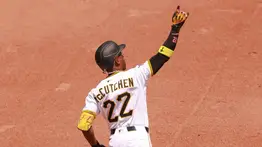 MLB: Andrew McCutchen hace historia en Wrigley Field (+Video)