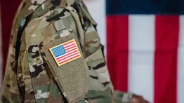 Tensión creciente en Medio Oriente: EEUU aumenta su presencia militar mientras Trump llama a evacuar Teherán