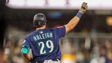 MLB: ¡Histórico! Cal Raleigh le tumbó récord al legendario Iván Rodríguez (+Detalles)