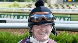 A sus 70 años: Perry Wayne Ouzts sigue imparable con doblete en Belterra Park